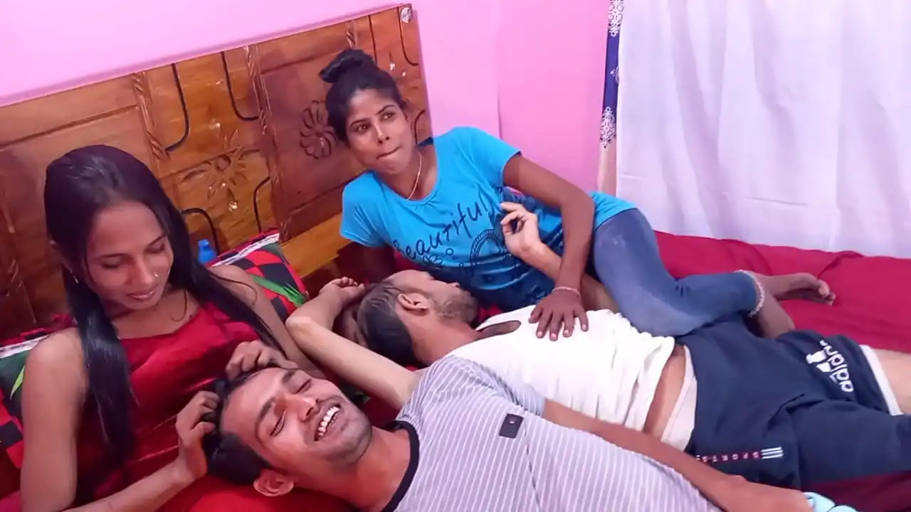 Sexo quente bengali! Real Bangla sexo xxx pornô quarteto ,,,,, Hanif e Popy khatun e Mst sumona e Manik Mia