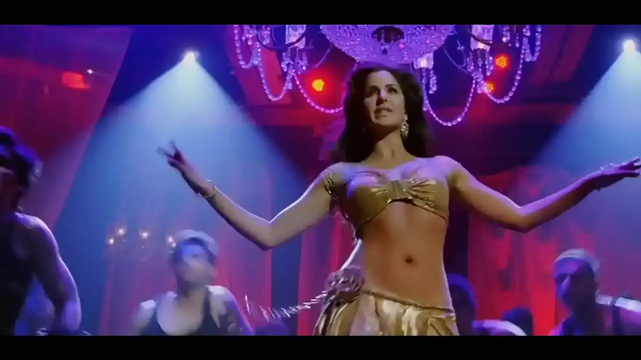 Compilação de show de corpo e umbigo mais sexy de Bollywood