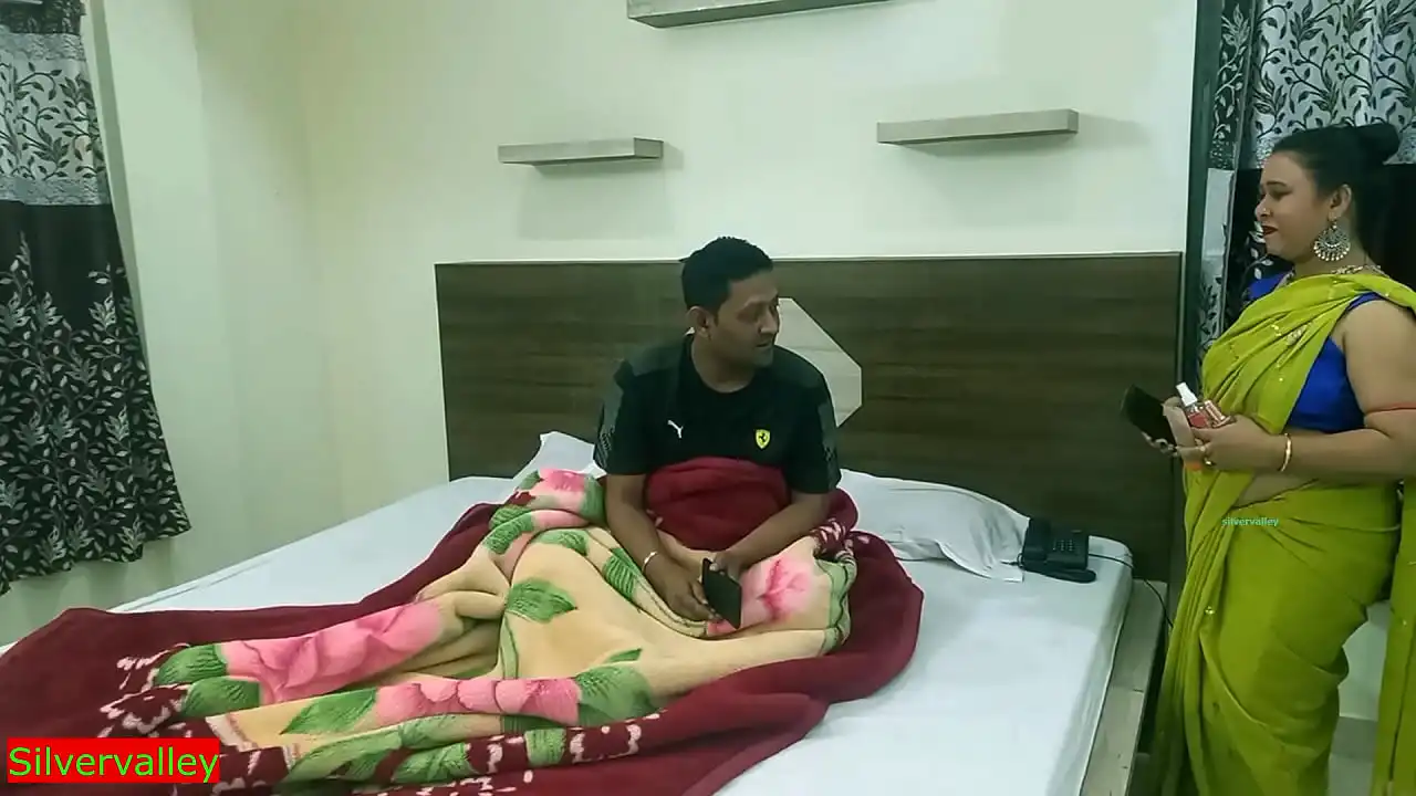 Indian Bengali quente bhabhi xxx melhor sexo com convidado desconhecido! Incrível conversa quente!