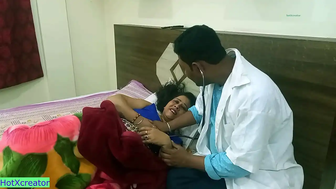 Indian quente Bhabhi fodido pelo médico! Com Bangla sujo falando