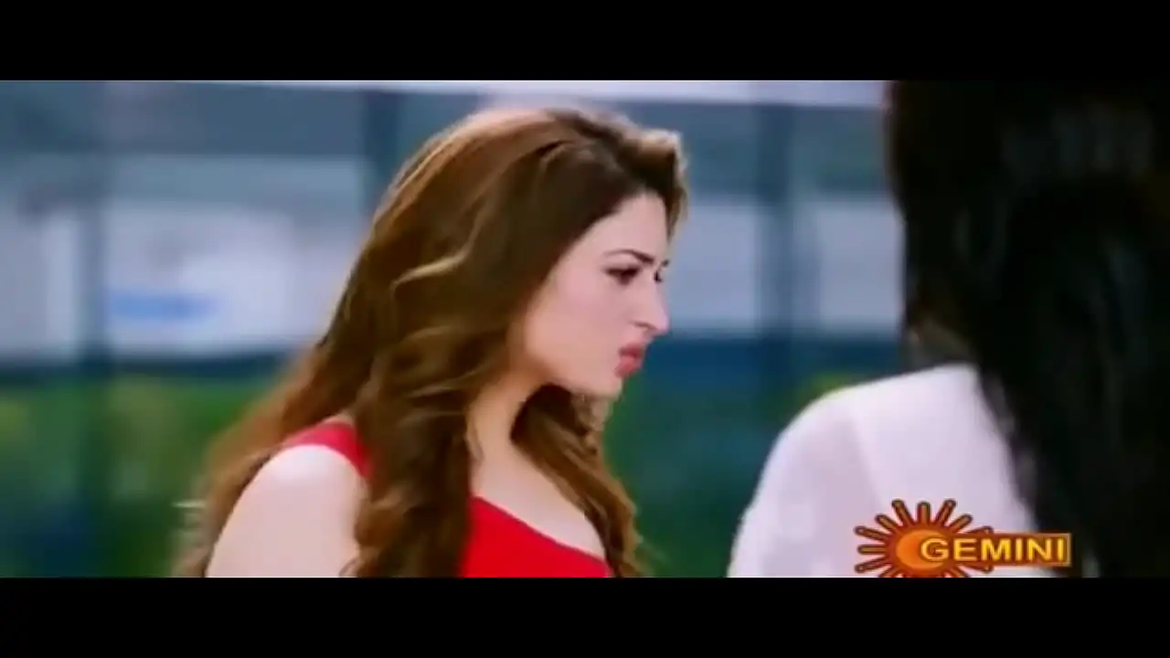 Rashi Khanna Hot Scenes do tigre de Bengala