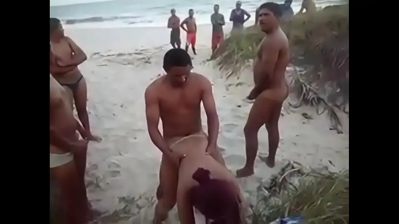 sexo no mar público